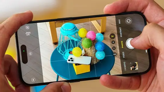 1699696150 736 با قابلیت های مهم آیفون 15 که به تازگی رونمایی.webp