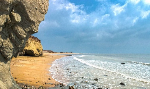 بلیط مشهد قشم را چارتر بخریم یا سیستمی؟ - قشم