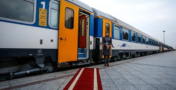 1714659463 801 نکاتی درمورد بلیط قطارهای مهتاب سیر جم ساحل دانش