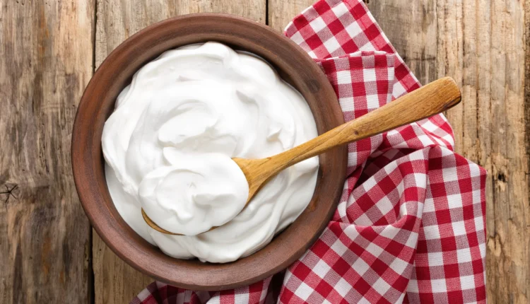 1723655618 197 با مصرف این ۱۱ غذا، با عینک خداحافظی کنید ساحل دانش.webp