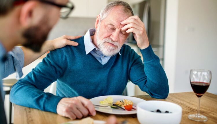 1740060536 925 ۳۳ کارهایی که علتپیری می شود ساحل دانش