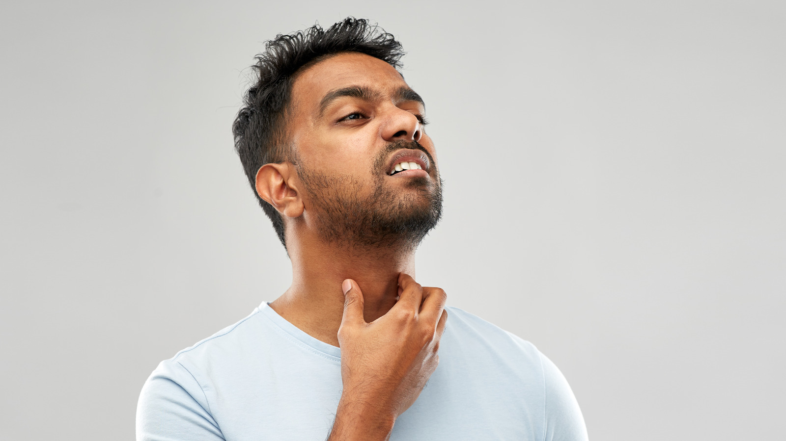 1741937561 559 سیب گلو یا سیب آدم؛ ساختار، اندازه، جراحی چطور