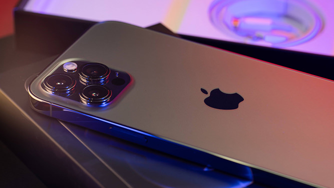 اپل در آیفون ۱۶ پرومکس از باتری با چگالی انرژی بالاتر و قابلیت شارژدهی بیشتر استفاده می‌کند