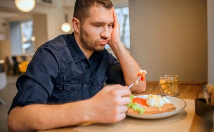 یکی از دلایل ایجاد افسردگی و اضطراب رژیم غذایی بی‌کیفیت است