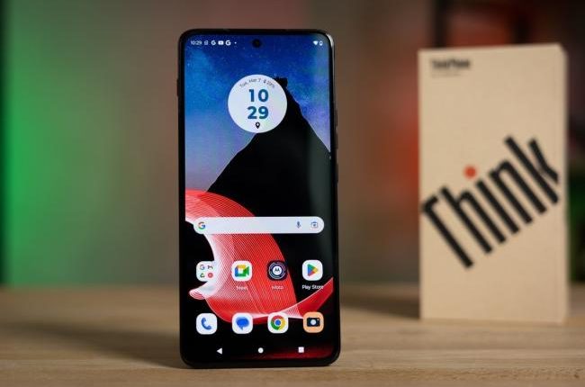 موتورولا ThinkPhone 2025؛ تلفیقی از کارایی و طراحی مدرن در یک گوشی هوشمند