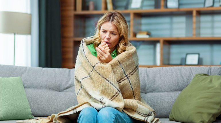 چرا همیشه سرما می خوریم؟ + چطور خودمان را گرم نگه داریم