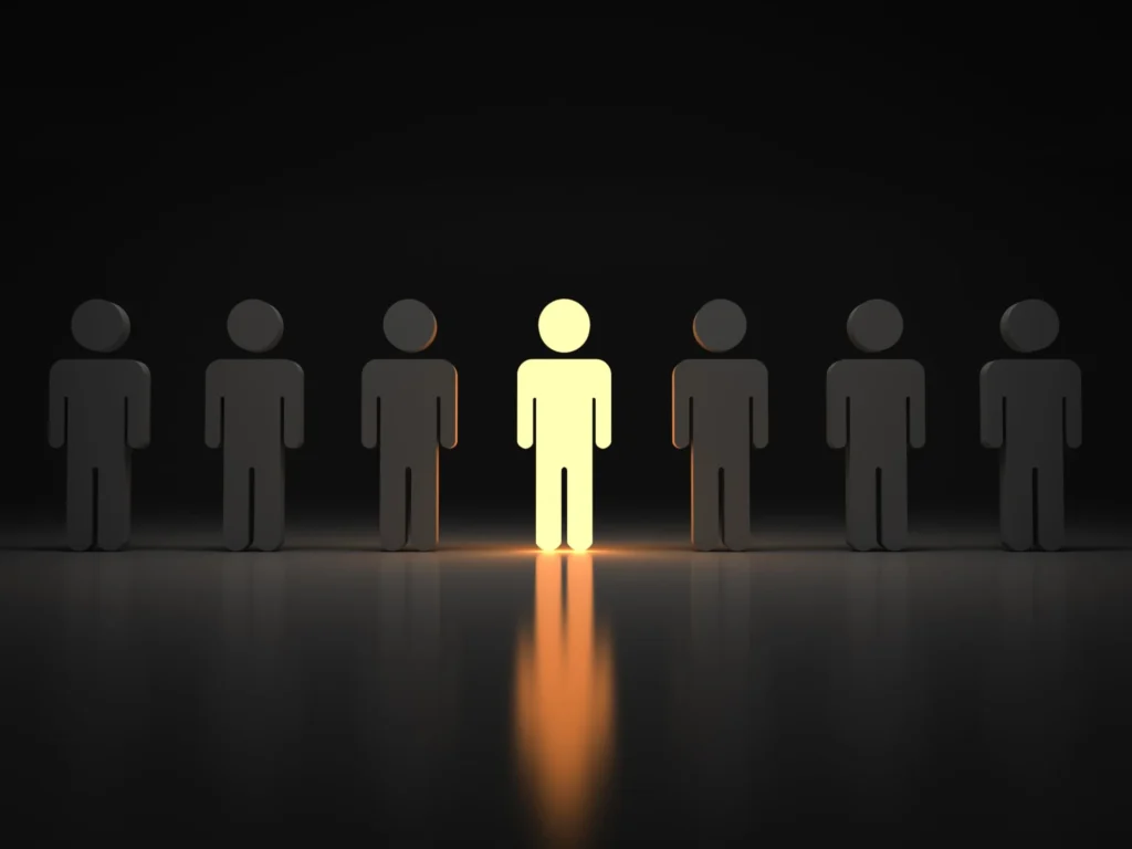 چطور شخصیت کاریزماتیک داشته باشیم؟ ساحل دانش.webp