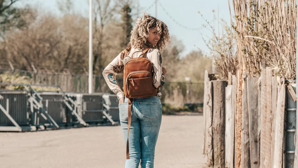 1745948193 30 ۳۰ ایده کادو روز دختر؛ از کادوهای خاص تا هدیه‌های.webp